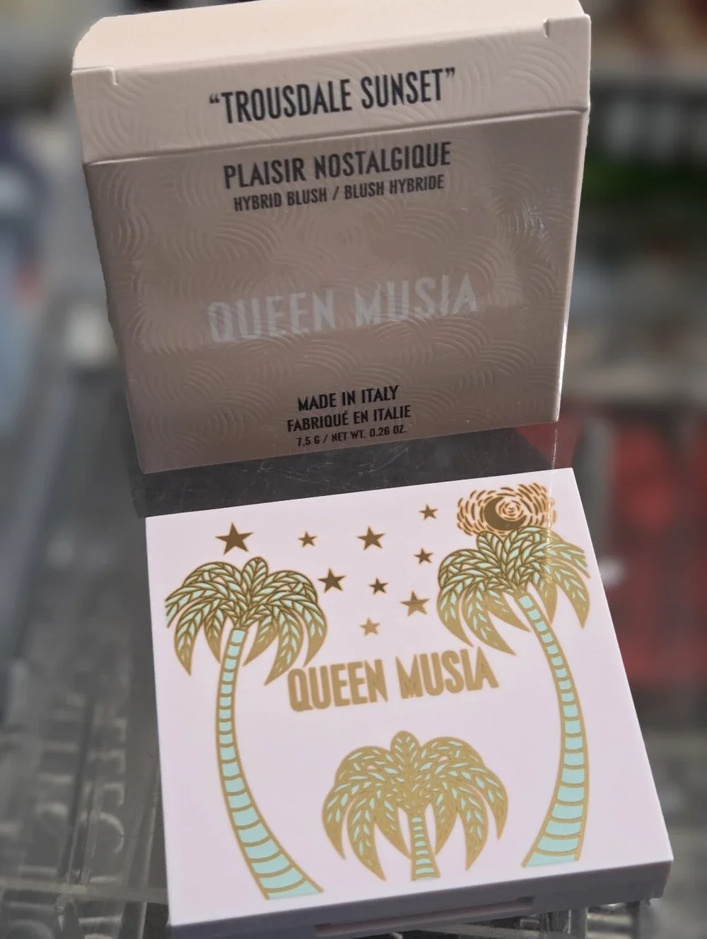 Queen Musia Plaisir Nostalgique Hybrid Blush in Trousdale Sunset